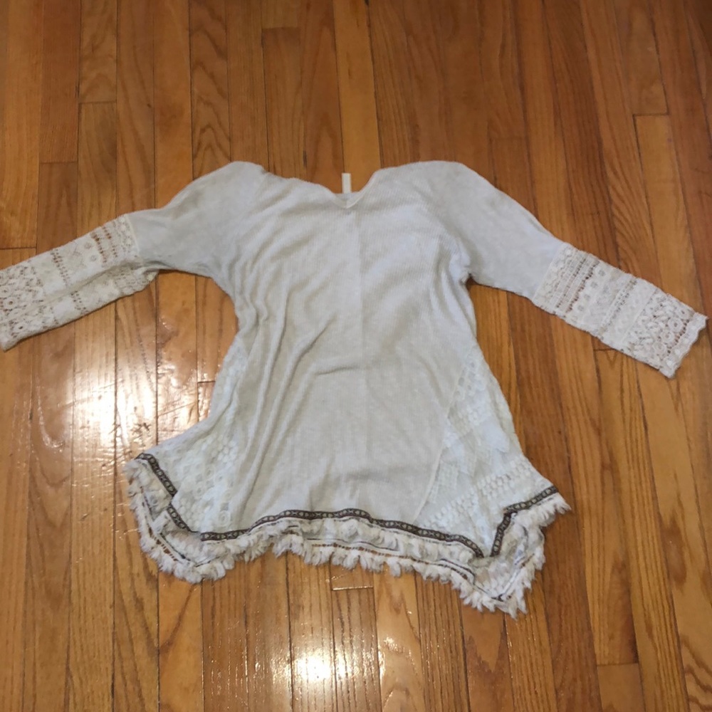 Cream top with crochet